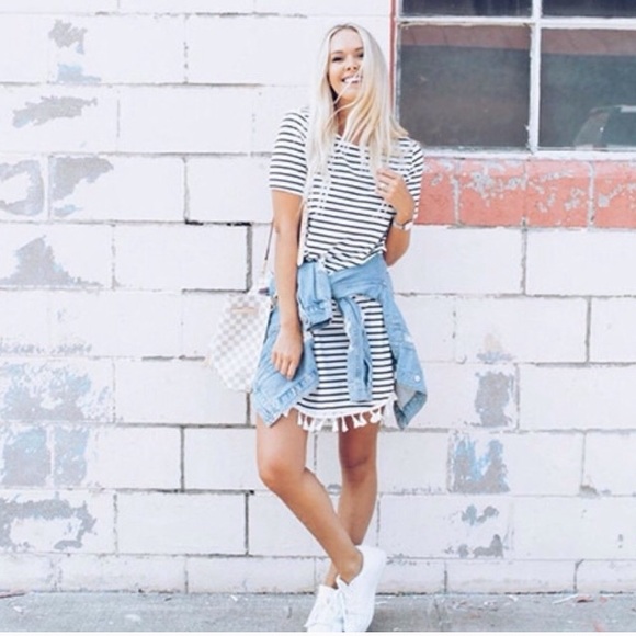 tassel t-shirt dress - Picture 2 of 6